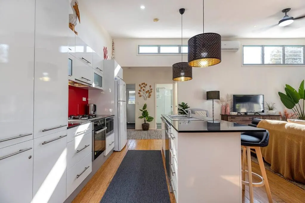 Delightful Dicky Beach 3 Bedroom Holiday House Caloundra Holiday home