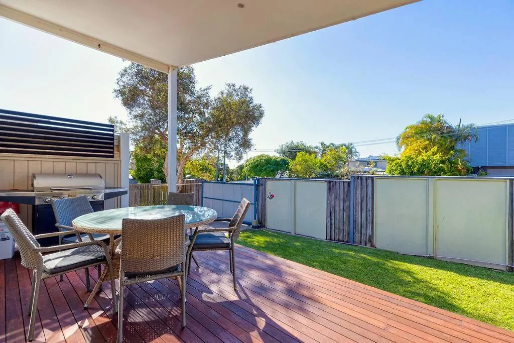 Delightful Dicky Beach 3 Bedroom Holiday House Caloundra