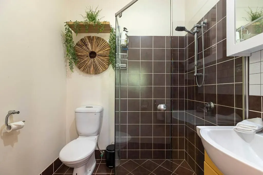 Delightful Dicky Beach 3 Bedroom Holiday House Caloundra